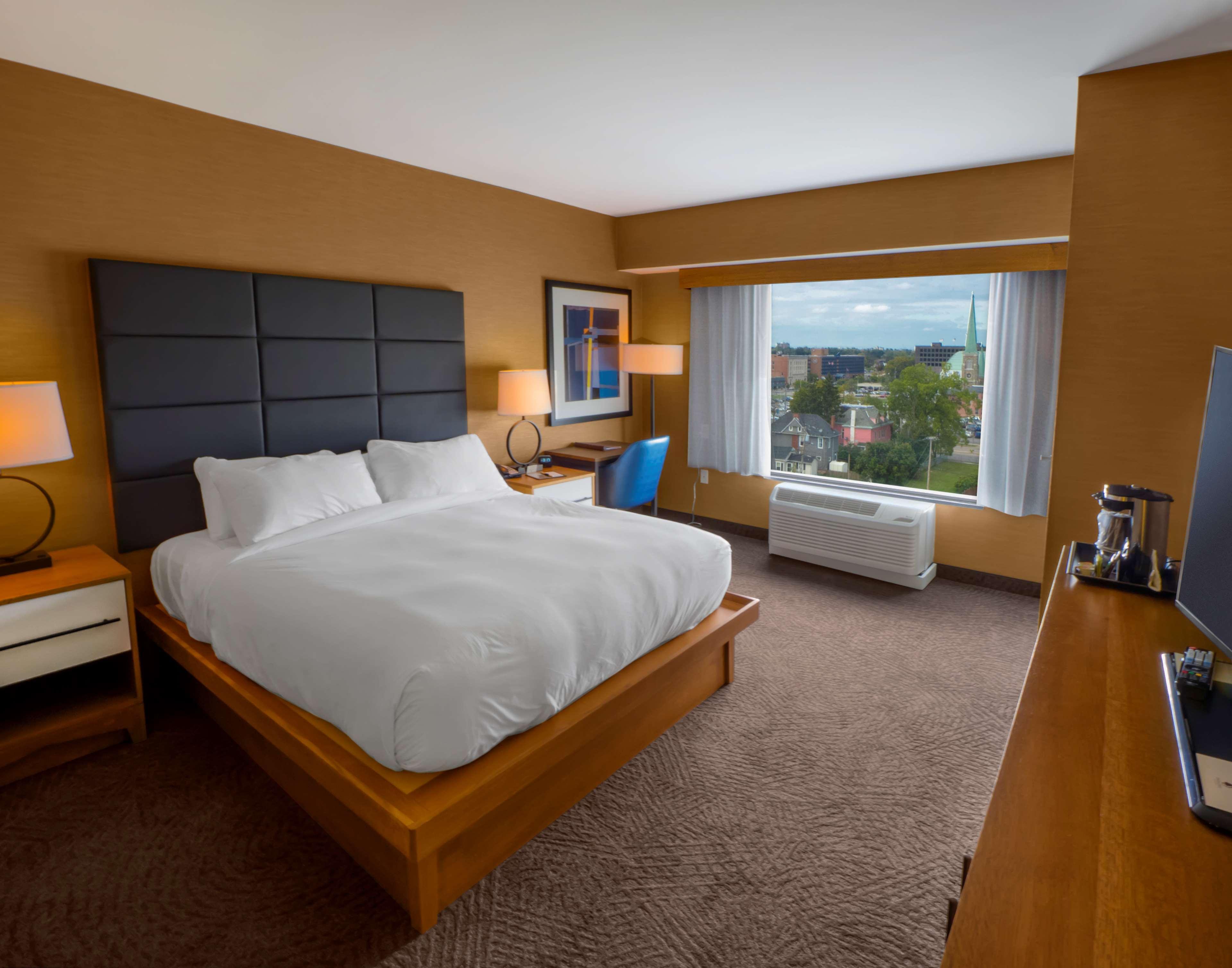 Doubletree By Hilton Hotel Niagara Falls New York Exterior photo